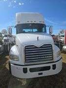 2013 Mack CXU613 showing 402,711 mi, 8,428 hrs- doesn't run