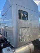 2015 Peterbilt 579 showing 416,100 mi, 22,250 hrs - runs