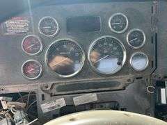 2012 Peterbilt 388 showing 30,080 mi, 7,495 hrs - doesn't run