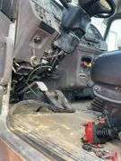 2015 Peterbilt 389 showing 20,400 mi, hrs unknown - doesn't run