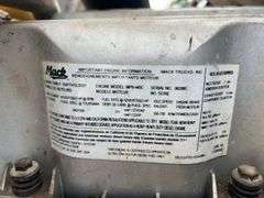 2012 Mack CXU613 showing 701,487 mi, 15,325 hrs - runs