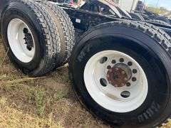 2018 Kenworth T880 showing 13,663 mi, 5,470 hrs - runs