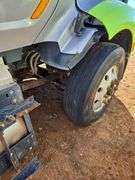 2015 Peterbilt 579 showing 424,747 mi, 22,986 hrs - runs