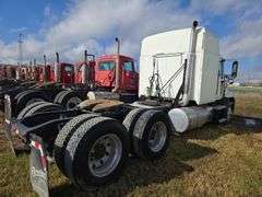 2013 Mack CXU613 showing 438,785 mi, 141,133 hrs- runs