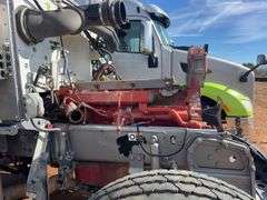 2014 Peterbilt miles & hrs unknown - doesn't run