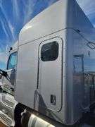 2015 Peterbilt 579 showing 500,775 mi, 26,318 hrs - doesn't run