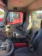 2015 International 9900 showing 218,605 mi, 6,078 hrs- runs