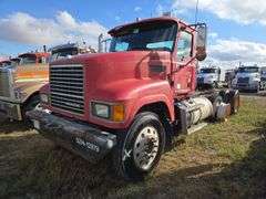 2012 Mack CHU613 showing 33,805 mi, 13,042 hrs -