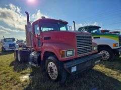 2008 Mack CHU613 showing 59,117 mi, 12,663 hrs- runs