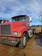 2012 Mack CHU613 showing 39,668 mi, 4,939 hrs - runs