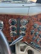 2015 International 9900 showing 218,605 mi, 6,078 hrs- runs