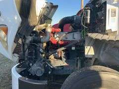 2013 Mack CXU613 showing 402,711 mi, 8,428 hrs- doesn't run