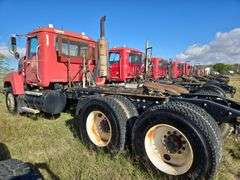 2008 Mack CHU613 showing 59,117 mi, 12,663 hrs- runs