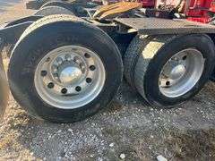 2011 Mack CHU613 showing 558,544 mi, 16,894 hrs- runs