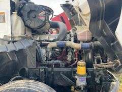 2013 Mack CXU613 showing 438,785 mi, 141,133 hrs- runs