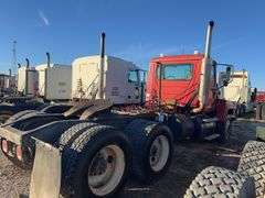 2007 Mack CHU613 showing 38,067 mi, 13,851 hrs- runs