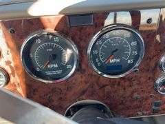 2015 International 9900 showing 218,605 mi, 6,078 hrs- runs