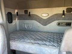 2008 Mack CXU613 showing 529,582 mi, 12,274 hrs- runs