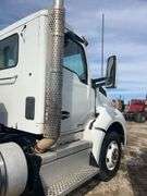 2018 Kenworth T880 showing 13,663 mi, 5,470 hrs - runs