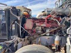 2015 Peterbilt 389 showing 20,400 mi, hrs unknown - doesn't run