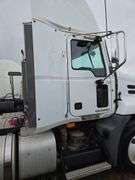 2013 Mack CXU613 showing 359,326 mi, 8,691 hrs - runs