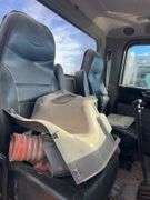 2015 Peterbilt 389 showing 20,400 mi, hrs unknown - doesn't run