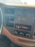 2015 Peterbilt 579 showing 453,390 mi, 22,671 hrs - runs