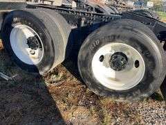 2013 Mack CXU613 showing 402,711 mi, 8,428 hrs- doesn't run