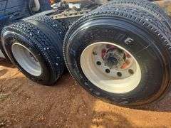 2003 Volvo showing 862,463 & 82,463 mi, 3,909 hrs - doesn't run