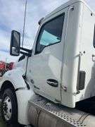 2018 Kenworth T880 showing 13,663 mi, 5,470 hrs - runs
