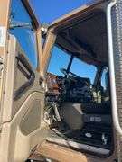 2015 International 9900 showing 218,605 mi, 6,078 hrs- runs
