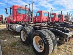 2012 Mack CHU613 showing 30,622 mi, 8,665 hrs- runs