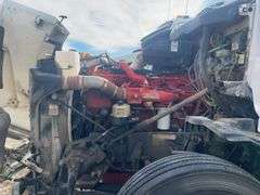 2015 Peterbilt 579 507,402 mi, hrs unknown- doesn't run