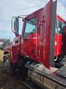 2011 Mack CHU613 showing 558,544 mi, 16,894 hrs- runs