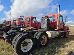 2012 Mack CHU613 showing 33,805 mi, 13,042 hrs -