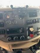 2015 Peterbilt 579 507,402 mi, hrs unknown- doesn't run