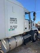 2008 Mack CXU613 showing 529,582 mi, 12,274 hrs- runs