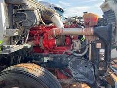 2015 Peterbilt 579 showing 416,100 mi, 22,250 hrs - runs