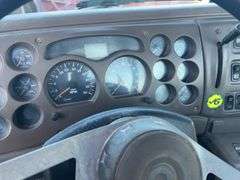 2007 Mack CHU613 showing 38,067 mi, 13,851 hrs- runs