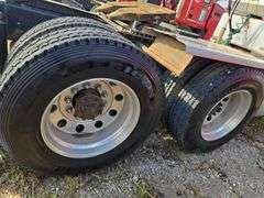 2015 International 9900 showing 218,605 mi, 6,078 hrs- runs