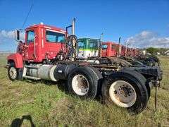 2011 Mack CHU613 showing 41,538 mi, 8,229 hrs- doesn't run