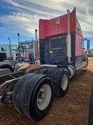 2003 Volvo showing 862,463 & 82,463 mi, 3,909 hrs - doesn't run