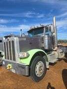 2015 Peterbilt 389 showing 20,400 mi, hrs unknown - doesn't run