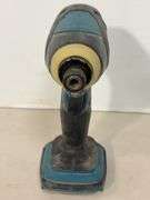 (2) Makita drills w/ battery charger - works