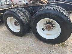 2015 Mack CHU613 showing 43,870 mi, 6,916 hrs - runs