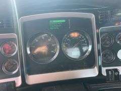2019 Kenworth T8 showing 13,248 mi, 2,512 hrs - runs