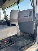 2008 Mack CXU613 showing 529,582 mi, 12,274 hrs- runs