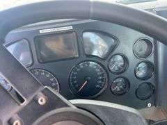 2015 Mack CHU613 showing 43,870 mi, 6,916 hrs - runs