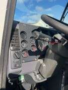 2013 Mack CXU613 showing 438,785 mi, 141,133 hrs- runs