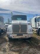 2018 Kenworth T880 showing 13,663 mi, 5,470 hrs - runs